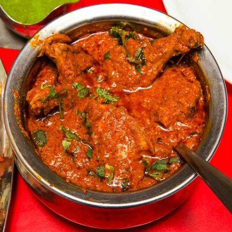 Masala Chicken Recipe- Learn how to make Masala Chicken step by step on Times Food. Find all ingredients and method to cook Masala Chicken along with preparation & cooking time. Easy Chicken Masala Recipe, Chicken Masala Recipe, Chicken Recipes Boneless, Indian Chicken Recipes, Recipe App, Rogan Josh, Chicken Recipes Video, Indian Chicken, Chicken Masala