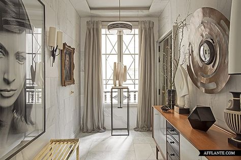 Parisian Apartment of Decorator Jean-Louis Deniot Jean Louis Deniot Interiors, Chic Parisian Apartment, Jean Louis Deniot, Interior Design Blogs, Contemporary Design Style, Trendy Interiors, Casa Vintage, Design Blogs, Contemporary Style Homes