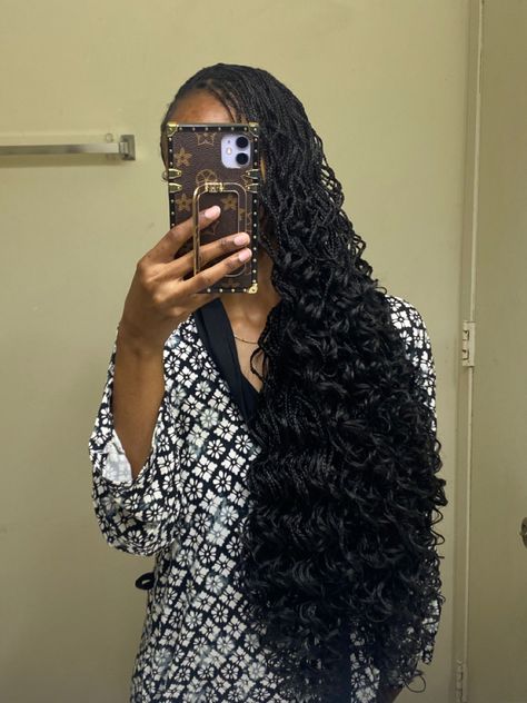 Long Braids Hairstyles Black Women, Wavy Braids Hairstyles, Long Micro Twists, Wavy Box Braids Black Women, Wavy Braids, Short Box Braids Hairstyles, Box Braids Hairstyles For Black Women, Braids Hairstyles Pictures, Cute Box Braids Hairstyles