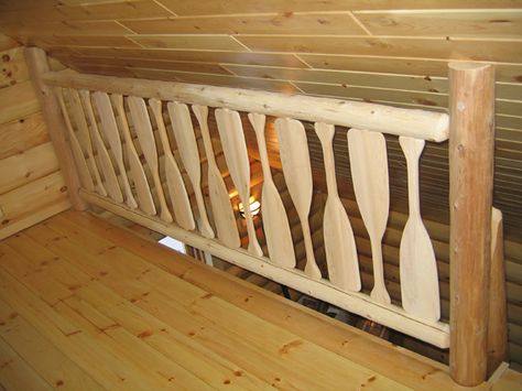 Railing Design with Oars for Paddlers Loft Railing Ideas, Log Railing, Stone Railings, Horizontal Deck Railing, Porch Handrails, Loft Railing, Cable Railing Deck, Pipe Railing, Deck Landscaping