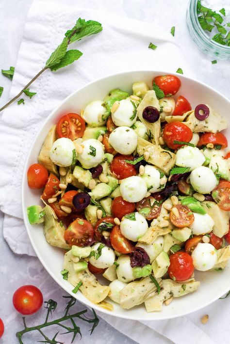 Bocochinni Recipes, Bocconcini Salad, Salad With Mint, Mozzarella Pearls, Halloumi Salad, Vegetarian Salad, Antipasto Salad, Recipe Salad, Vegetarian Salad Recipes