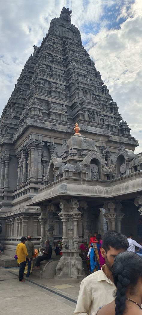 Triyambkeshwar Temple, Yadagirigutta Temple, Lakshmi Narasimha Swamy, Lakshmi Narasimha, Narasimha Swamy, Historical Sculptures, Temple India, Indian Temple Architecture, Temple Photography