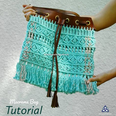 🌿Macrame Magic Knots on Instagram: “New Tutorial is on my YouTube 📺 channel ➡️ Link in Bio #MacrameMagicKnots” Macrame Summer, Clove Hitch Knot, Media Cabinets, Magic Knot, Art Macramé, Bag Macrame, Macrame Purse, Diy Macrame Plant Hanger, Purse Tutorial