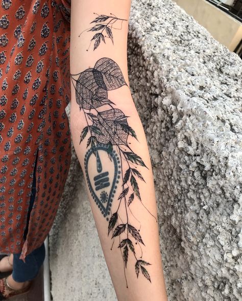 Leaves tattoo, leafs tattoo, neem tattoo, Bodhi tattoo, forarm tattoo #Angelzimik #angelzimiktattoo #angelinkylicious #angel_inkylicious Bohdi Tree Leaf Tattoo, Bodhi Leaf Tattoo, Bodhi Tree Tattoo, Bodhi Tattoo, Tattoo Leaf, Beautiful Tattoo Designs, Ivy Tattoo, Roots Tattoo, Leaves Tattoo