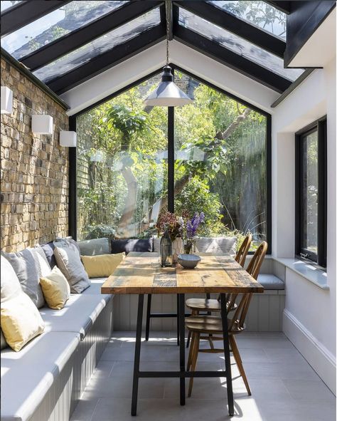 Design Per Patio, Sunroom Designs, Interior Design Per La Casa, Patio Interior, Glass Roof, Design Del Prodotto, Interior Garden, House Extensions, Design Case