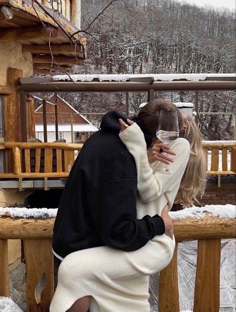 The Love Club, Photo Couple, 2023 Vision Board, Cute Relationship Goals, Ski Trip, 2023 Vision, Winter Aesthetic, Couple Aesthetic, Hopeless Romantic