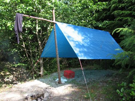 Gardening Products, Tarp Shelters, Space Blanket, Survival Shelter, Living Off The Land, Wilderness Survival, Survival Prepping, Rain Cover, Survival Tips