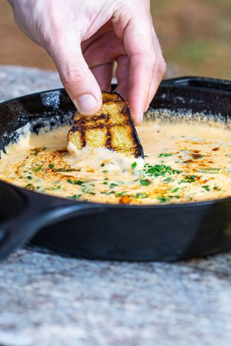 Kids Camping Food Ideas, Skillet Beer Cheese Dip, Skillet Beer Cheese, Campfire Cinnamon Rolls, Camp Foods, Easy Camping Recipes, Beer Cheese Recipe, Camp Recipes, Campfire Recipes