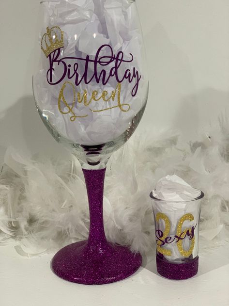 50th Birthday Wine Glass Ideas, Birthday Wine Glasses, Girls Weekend Gifts, Xmas 2022, Birthday Wine Glass, Diy Wine Glasses, Custom Wine Glass, Wine Glass Crafts, Happy 60th Birthday