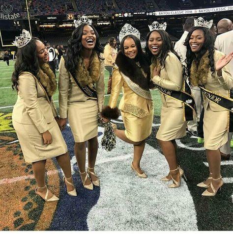 Grambling State Royal Court 2016-2017 (Bayou Classic) Hbcu Queen Campaign Ideas, Homecoming Fits Black Women, Hbcu College Aesthetic, Homecoming Queen Aesthetic, Blackprom Dresses, Hbcu Pageant, Hbcu Queen, Matching Prom Couples, Hbcu Aesthetic