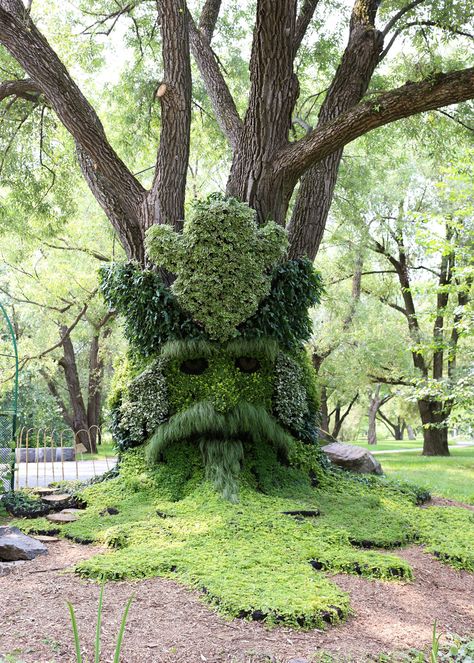 Montreal's Botanical Garden ~ photos by Barefeet In The Kitchen Montreal Botanical Garden, Chinese Garden, Topiaries, Garden Photos, Canada Travel, Shade Garden, Botanical Garden, Japanese Garden, Garden Planning