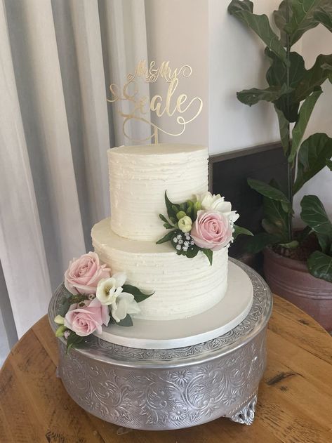 2 tier textured buttercream frosted wedding cake with fresh flower clusters & personalised topper Frosted Wedding Cake, Wedding Cake Two Tier, Cake 2 Tier, Textured Buttercream, Textured Wedding Cakes, Small Wedding Cake, 2 Tier Wedding Cakes, Cream Wedding Cakes, Buttercream Frosting Cake