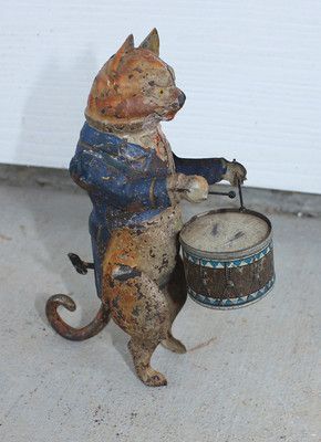 ANTIQUE Vintage Toy Germany Gunthermann Tin Clockwork Wind Up Cat Drummer | Juguetes antiguos, Juguetes y Infancia Cat Drummer, Mechanical Toys, German Toys, Wind-up Toys, Toy Art, Metal Toys, Tableau Art, Tin Toys, Retro Toys