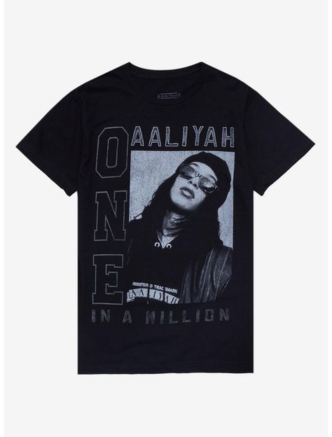 Aaliyah One In A Million Portrait T-Shirt Aaliyah Tshirt, Aaliyah Shirt, 19th Birthday Ideas, School 7th Grade, Aaliyah One In A Million, Aaliyah T Shirt, Girl Wishlist, Hot Topic Shirts, Aaliyah Pictures