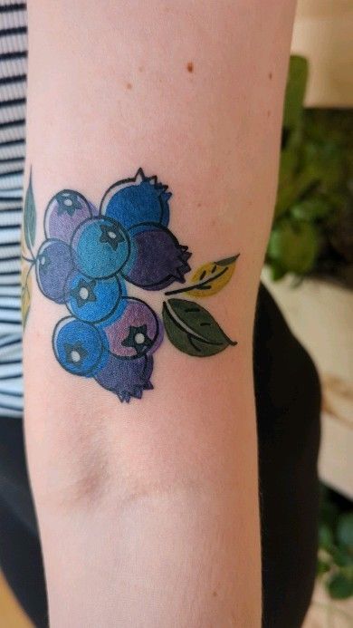 Midcentury Tattoos, Tattoo Mcm, Tattoo Fruit, Fruit Tattoo, M Tattoos, Pottery Ideas, Tattoo Inspo, Blueberries, Do More