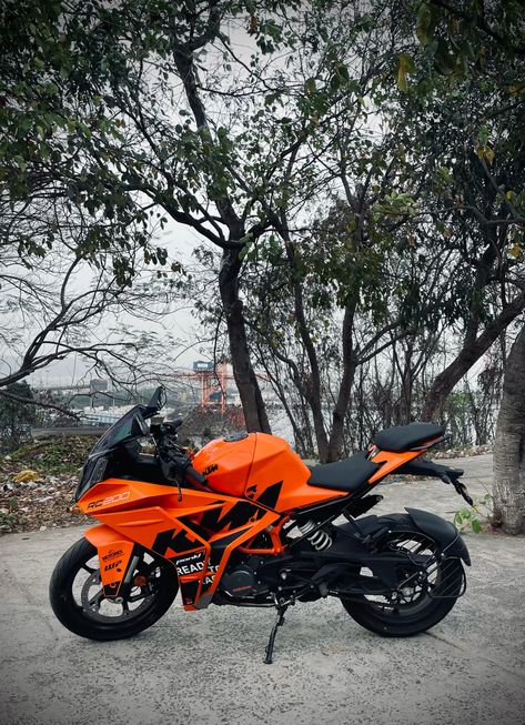 Electronic Orange Ktm Supermoto, Ktm Rc 200, Ktm Rc, Bike Pic, Career Vision Board, Artwork Wallpaper, Moto Bike, Anime Artwork Wallpaper, Moto Gp