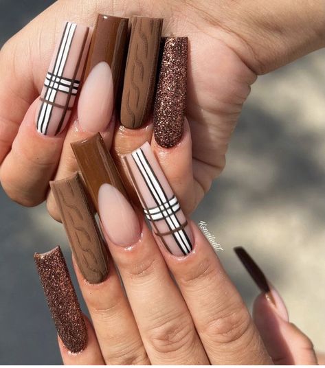 #nails #nailsofinstagram #nailsart #nailstagram #nailsdesign #nailsonfleek #nailsoftheday #nailpolish #nailideas #nailartideas #nailsacrylic #nailartdesign Fall Sets Nails, Plaid Nail Designs, Brown Acrylic Nails, Brown Nails Design, Plaid Nails, Sweater Nails, Fall Acrylic Nails, Nail Sets, Brown Fall