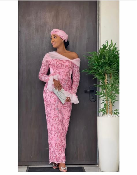 Lace Asoebi Styles, Owambe Styles, Aso Ebi Lace Styles, Aso Ebi Lace, Latest Aso Ebi Styles, Nigerian Lace Styles Dress, Nigerian Lace Styles, Mode Turban, Lace Gown Styles