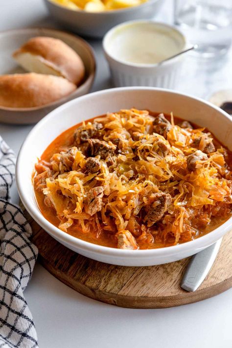 Pork Goulash, Pork And Sauerkraut, Foreign Recipes, Desserts Bread, Bread Quick, Sauerkraut Recipes, Pork Stew, Goulash Recipes, Delicious Magazine