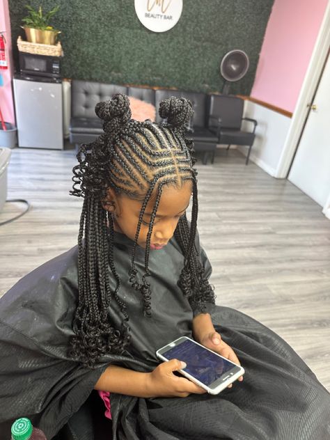 Hairstyles For Children Braids, Baby Face Hairstyles Braids, Fulani Braids Hairstyles Kids, Wedding Hairstyles For Black Kids, Fulani Braids Kids Hairstyles, Fulani Braids On Kids, Kid Fulani Braids, Kids Tribals With Knotless Braids, Quick Braids For Black Hair Kids