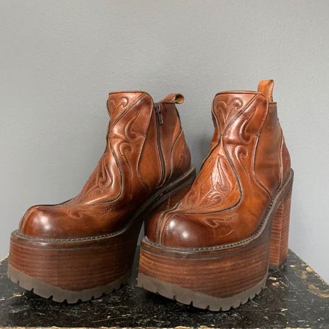 70s Platform Boots, Vintage Leather Boots, Leather Platform Boots, Funky Shoes, Aesthetic Shoes, Swag Shoes, Pretty Shoes, Dream Shoes, Platform Boots