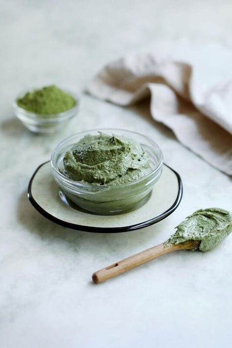 Homemade Matcha Latte, Matcha Face Mask, Matcha Green Tea Latte, Avocado Face Mask, Green Tea Face, Green Tea Latte, Skin Care Face Mask, Organic Matcha, Face Mask Recipe