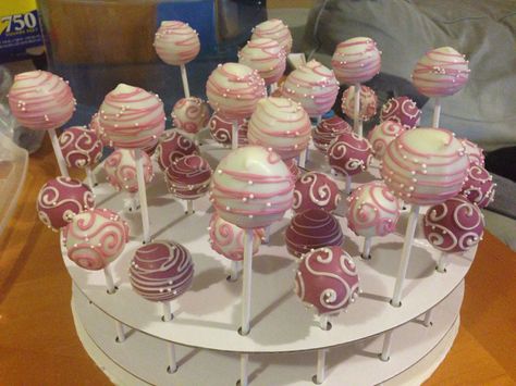 Mauve Pink Cake Pops! #cakepopsbyjensine #chocolatefudge #mauve #pink #cakepops #madewithlove Silver Cake Pops, Pink Cakepops, Pink Cake Pops, Bee Sweet, Silver Cake, Pink Cake, Mauve Pink, Chocolate Fudge, Cakepops