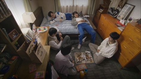 Reply 1988 Wallpaper, Photography Room, Reply 1988, Condo Interior Design, Condo Interior, Perspective Photography, K Dramas, Human Reference, Body Reference Poses