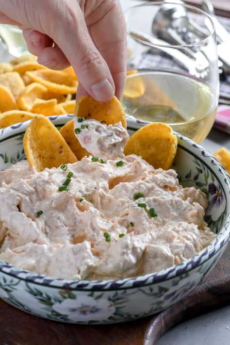 Smoked Fish Spread, Smoked Trout Dip, Salmon Dip Recipes, Fish Dip, Smoked Fish Dip, Salmon Dip, Rolls Homemade, Lake Trout, Caramelized Onion Dip