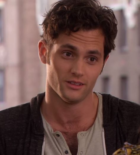 Dan Humphrey - Season 4 Dan Humphrey Wallpaper, Gossip Girl Dan Humphrey, Dan Humphrey Aesthetic, Dan Gossip Girl, Pen Badgley, Gossip Girl Season 1, Gossip Girl Cast, Joe Goldberg, Dan Humphrey