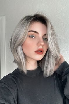 #hairstyleinspiration #hairtrends #hairgoals #hairstyleideas #hairinspo #hairtutorial #hairtransformation #hairdo #hairfashion #hairlove Rooted Silver Hair, Gray Shadow Root, Silver Hair With Shadow Root, Hairstyles For Silver Hair, Silver Short Hair, Silver Hair Ideas, Gray Short Hair, Powerless Aesthetic, Silver Hair Short