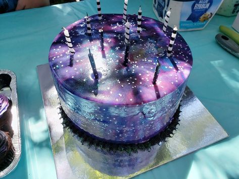 Cake With Stars, Galaxy Cake, Birthday Men, Star Wars Cake, Space Birthday Party, Space Birthday, Pretty Birthday Cakes, Cakes For Men, Star Wars Party