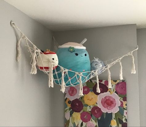 Stuff Animal Organization, Stuffy Net, Stuffie Hammock, Stuff Animal Storage, Net For Stuffed Animals, Organise Toys, Townhouse Bedroom, Plush Hammock, Teddy Storage