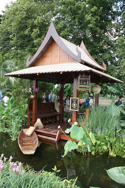 Thai Garden Ideas, Thai House Design, Thai Garden, Where To Stay In London, Thai Decor, Chao Phraya River, Scented Flowers, Tropical Trees, Thai House