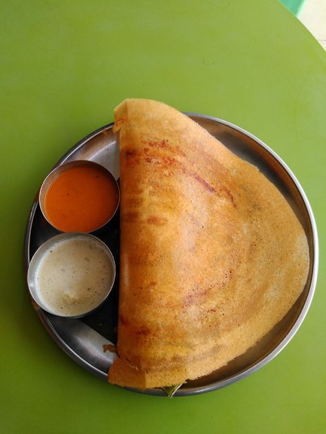 Mysore Masala Dosa, Indian Dosa, Variety Food, Masala Dosa, Hotel Ideas, Food Infographic, Tea Cafe, Saving Quotes, Indian Street