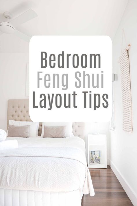 Bedroom Feng Shui layout design and decor tips - to get the energy flowing Feng Shui Layout, Feng Shui Bed, Living Room Feng Shui, Feng Shui Bedroom Layout, Feng Shui Dicas, Feng Shui Your Bedroom, Feng Shui Room, Feng Shui Bedroom Tips, Bedroom Feng Shui