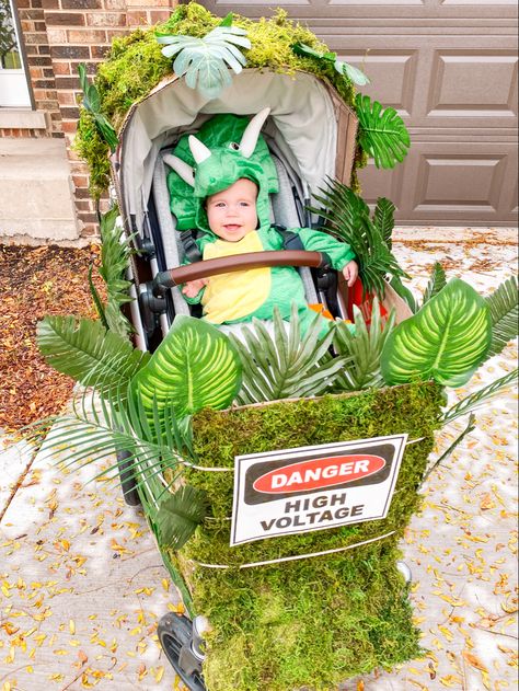 Dinosaur Stroller Costume, Family Of Dinosaurs Costume, Baby Dinosaur Halloween Costume, Infant Dinosaur Costume, Family Halloween Costumes Stroller, Family Costume Ideas With Newborn, Mom And Son Dinosaur Costumes, Jurassic Park Stroller, Jurassic Park Stroller Costume