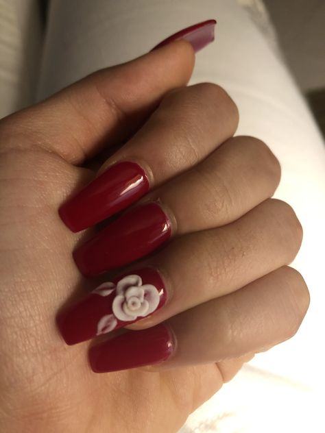 Roses On Nails Acrylic, Red Nails Rose, Rose Nails Acrylic, Red Rose Nails, Red Flower Nails, Nails Inspiration Red, Feb Nails, Hawaiian Flower Nails, Rose Nail Design