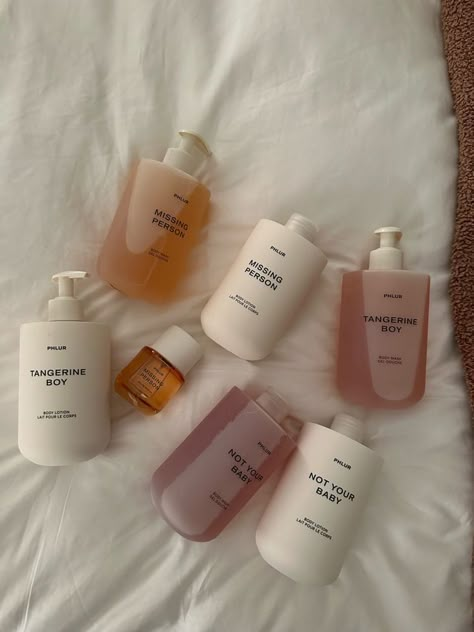 Body Lotion Aesthetic, Lotion Aesthetic, Cute Things To Buy, Sephora Skin Care, Missing Person, Hydrated Skin, Pretty Skin Care, Pretty Skin, Skin Care Makeup