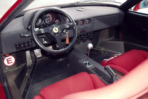 Ferrari F40 interior, plain but it looks like the interior of a racecar! F40 Interior, Porsche Cayenne Interior, Limousine Interior, Ferrari 2017, Foto Cars, Custom Car Interior, Car Interior Design, Chevy Cruze, Ferrari F40