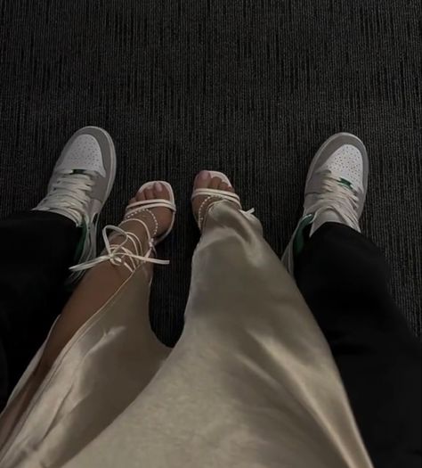 Shoe Couple Pic, Couples Matching Shoes, Couple Shoes Pictures, Matching Shoes For Couples, Couple Shoes Matching, Boyfriends Birthday Ideas, Romantic Date Night Ideas, Instagram Profile Picture Ideas, Cute Date Ideas