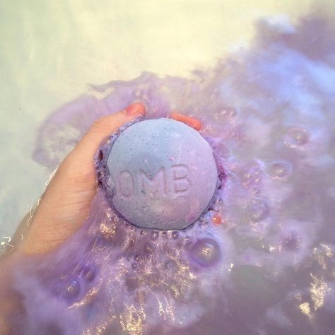 Lush Aesthetic, Bath Goals, Lush Store, Bath Aesthetic, Lush Bath, Lush Products, Lush Cosmetics, Bath Ball, Bubble Bars