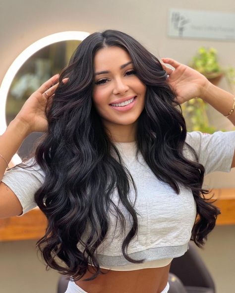 Natural Loose Curls, Latina Hairstyles Long, 24 Inch Hair Extensions, Black Hair Curls, Microlink Hair Extensions, Hair Stayl, Medium Length Wavy Hair, Black Wavy Hair, Black Wedding Hairstyles