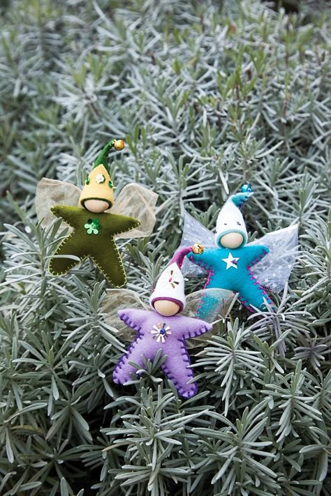 Star Baby Fairy Dolls | Learn to make your own star fairies with Forest Fairy Crafts book by Lenka Vodicka-Paredes and Asia Currie | Waldorf inspired crafts and handwork for children of all ages Waldorf Christmas Crafts, Fabric Fairy Dolls, Waldorf Fairies, Kindergarten Art Crafts, Crafts Book, First Sewing Projects, Mermaid Ornament, Ladybug Crafts, Waldorf Crafts