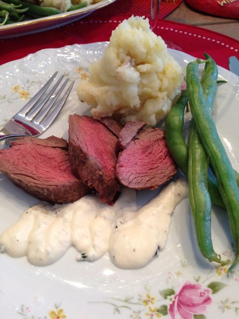 Filet Recipes, Roast Beef Recipes, Valentines Day Dinner, Clean Cooking, Outdoor Food, Beef Cuts, Roast Recipes, Pork Tenderloin, Cooking Kitchen