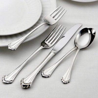 Oneida Flatware, Beautiful Flatware, White Exterior Houses, Flatware Sets, Classic Table, Sterling Silver Flatware, Stainless Steel Dishwasher, Stainless Steel Flatware, Place Setting