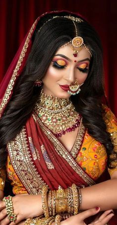 Mata Poojan Look For Bride, Halloween Skeleton Makeup, Makeup For Wedding, Dulhan Makeup, Pakistani Makeup, Makeup Photos, Rajasthani Dress, Pakistani Bridal Makeup, Indian Wedding Bride