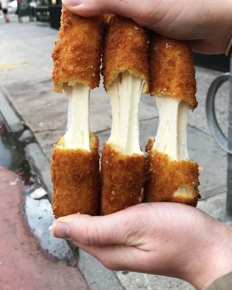 For our next trick, we‘ll pull cheese out of mozzarella sticks 🎩✨ . 📷 These mozzarella sticks from @staxsportsbar are the BIGGEST we’ve… | Instagram Pumpkin Crisp, Cheese Stick, Food Hub, Water Food, Food Tags, Mozzarella Sticks, Cheese Sticks, Food Therapy, Food Channel