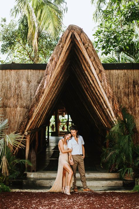 This celestial wedding inspiration is a bold new take on a favorite trend. A stunning display on the beaches of Tulum awaits! Dreamy Cottage, Dreams Tulum, Tulum Wedding, Tulum Beach, Cottage Inspiration, Celestial Wedding, Beach Ceremony, Dinner Themes, Tulum Mexico