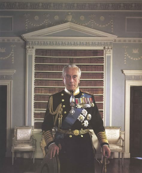 A rare portrait of Lord Mountbatten at Broadlands, his home in Hampshire, photographed by Andrew Newman in the spring of 1978 for the project 'The Great British' (published in 1979 by The Sunday Times and the National Portrait Gallery) Lord Mountbatten, British Nobility, Royal Navy Officer, Somerset Levels, The Art Of Life, Art Of Life, Royal Family Pictures, British Armed Forces, Army Fashion